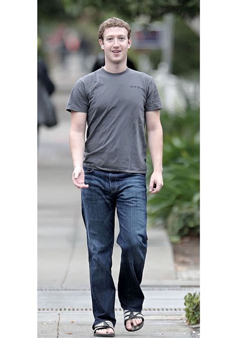 mark zuckerberg height in feet